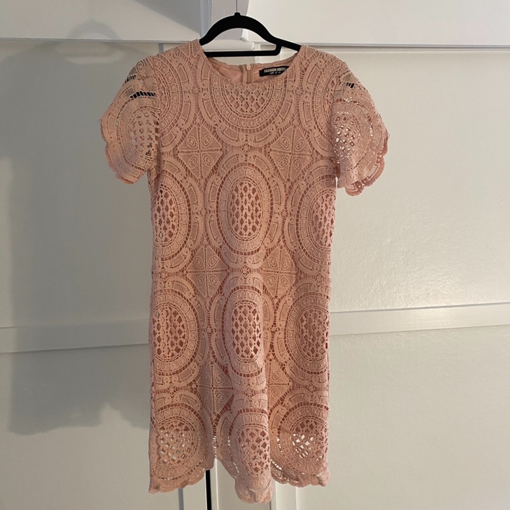 Fashion union pink lace beautiful formal dress. Size 2